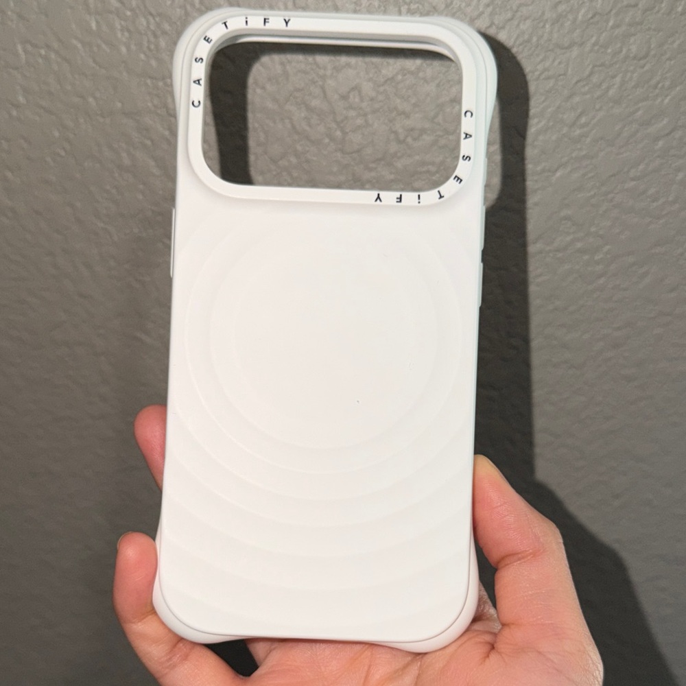 Casetify iPhone 17 pro ripple case